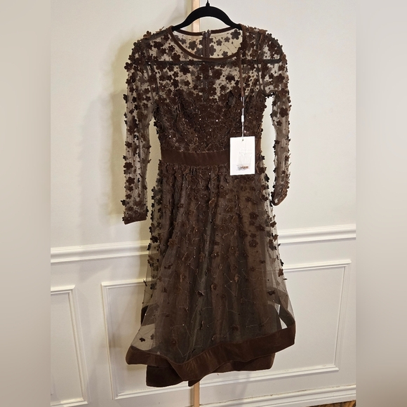Mac Duggal Long Sleeve Fit & Flare Velvet Embellished Brown Floral Dress sz 2 - Picture 5 of 14